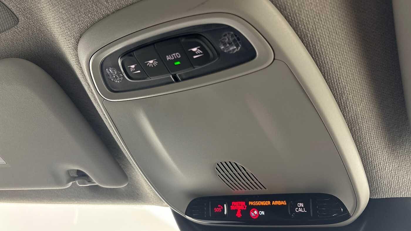 Used Volvo XC40 2022 for sale - 77538339: Photo 32