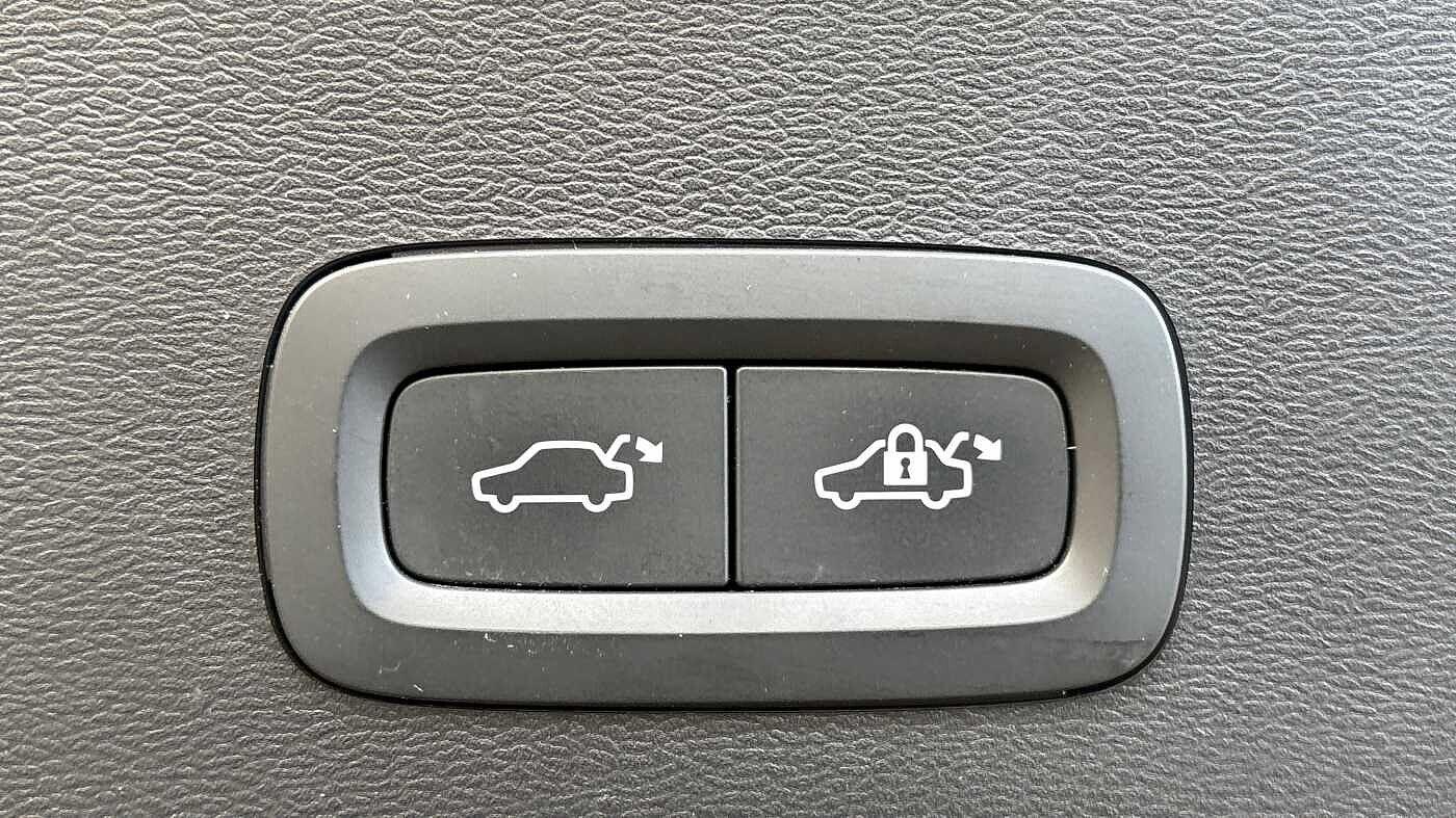 Used Volvo XC40 2021 for sale - 77673149: Photo 17