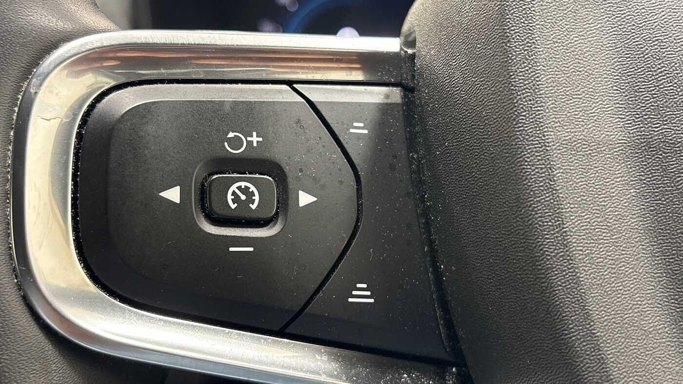 Used Volvo XC40 2021 for sale - 77673149: Photo 28