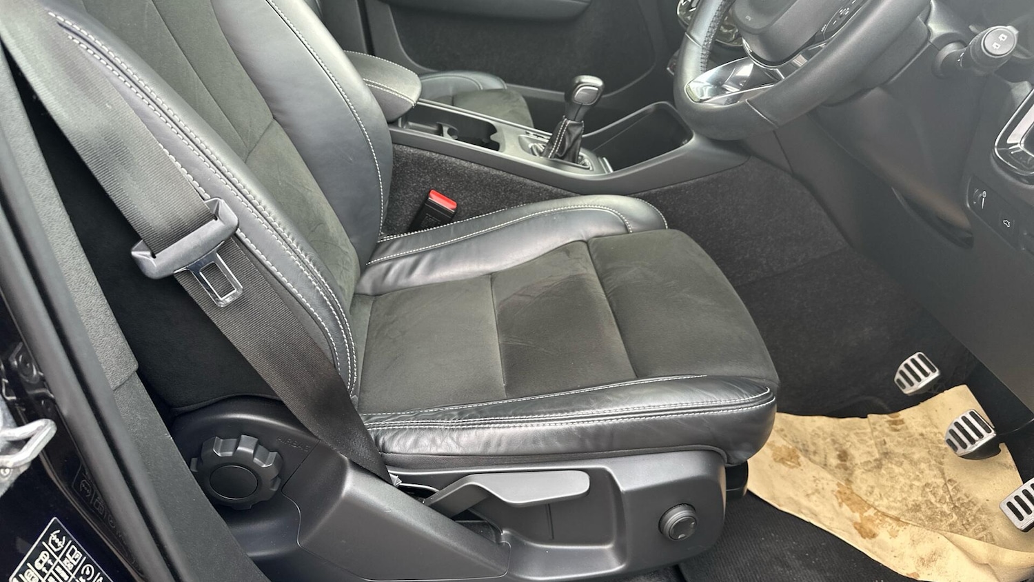 Used Volvo XC40 2021 for sale - 76360300: Photo 26