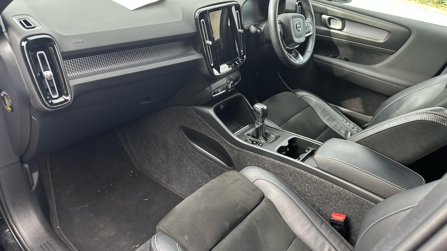 Used Volvo XC40 2021 for sale - 76360300: Photo 29