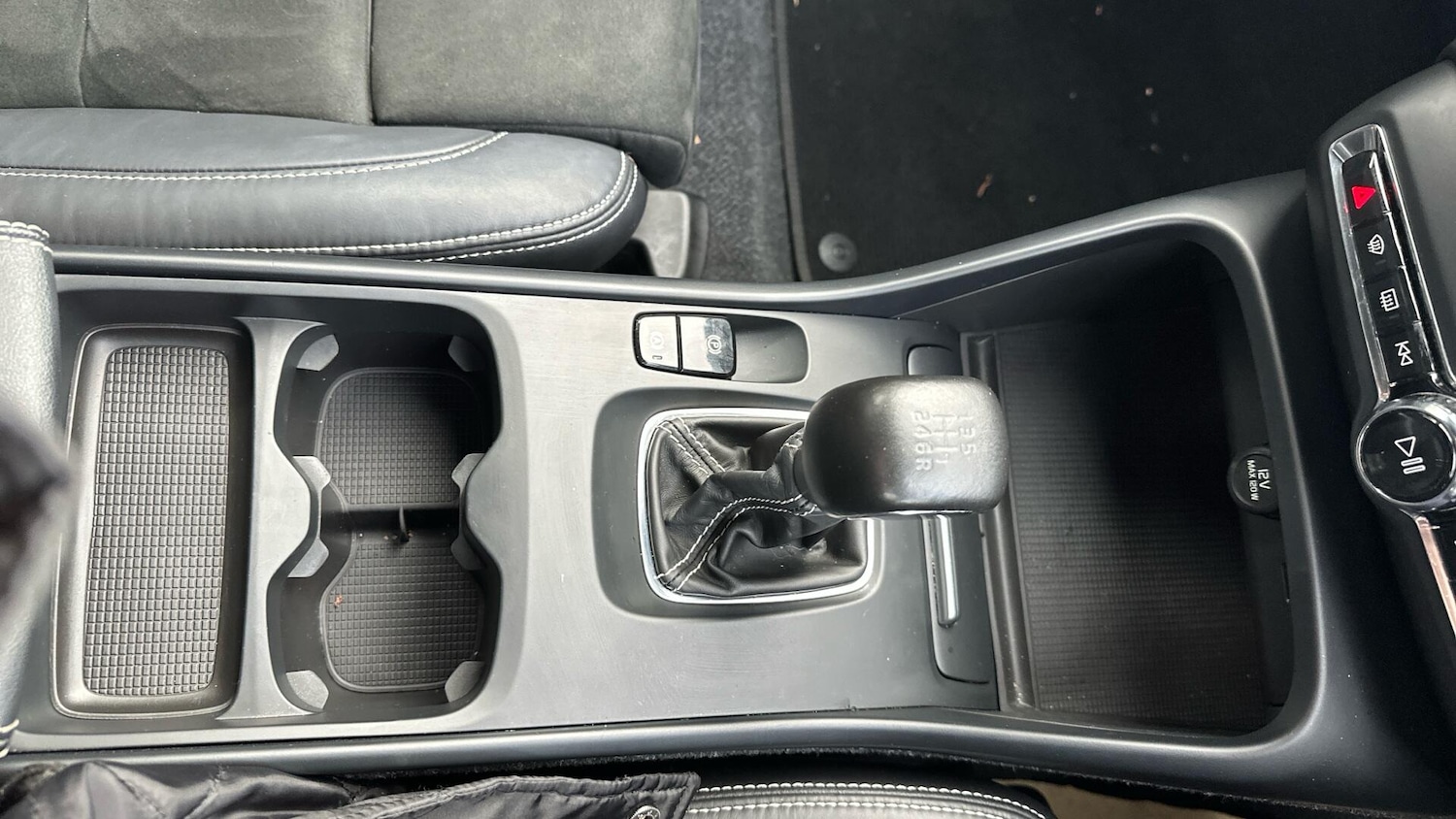 Used Volvo XC40 2021 for sale - 76360300: Photo 45