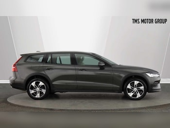Used Volvo V60 2021 for sale - 77673047: Photo