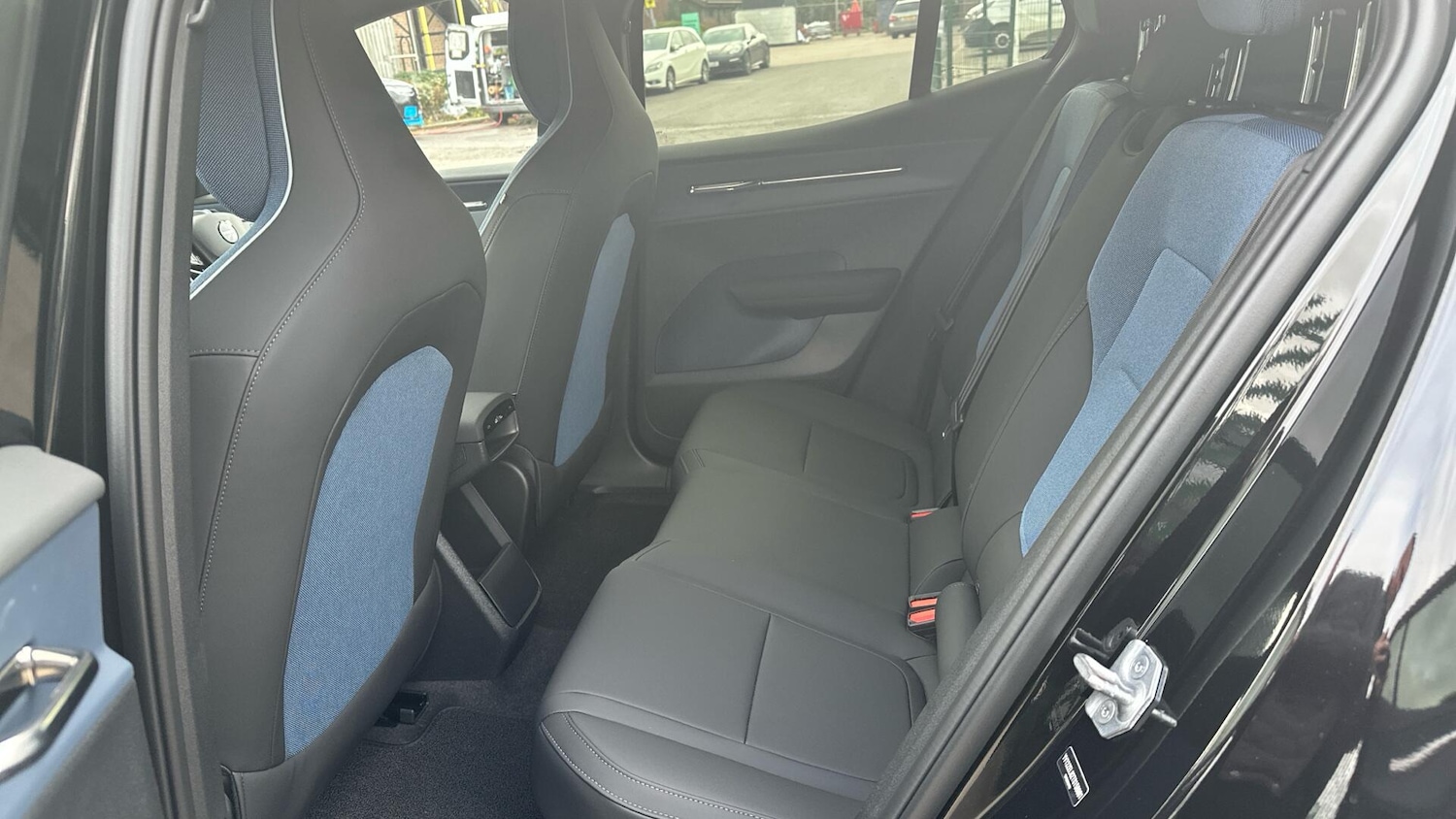 Used Volvo EX30 2025 for sale - 76307554: Photo 29