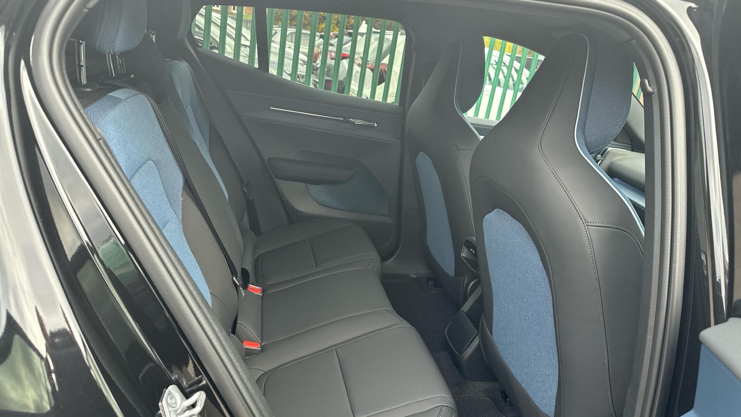 Used Volvo EX30 2025 for sale - 76307554: Photo 6