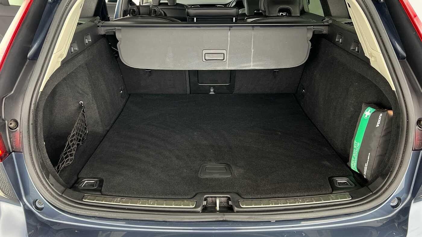 Used Volvo V60 Cross Country 2021 for sale - 77091078: Photo 5