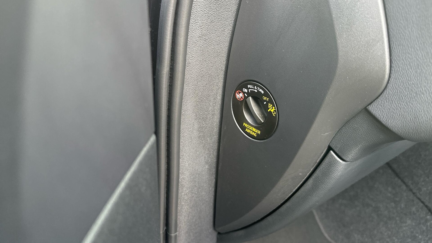 Used Volvo XC40 2021 for sale - 76549213: Photo 40