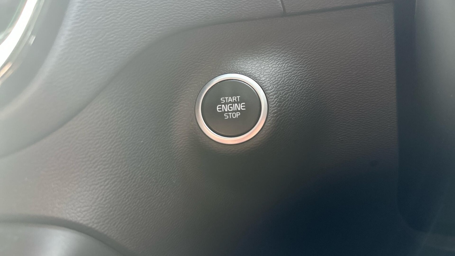 Used Volvo XC40 2022 for sale - 76306698: Photo 25