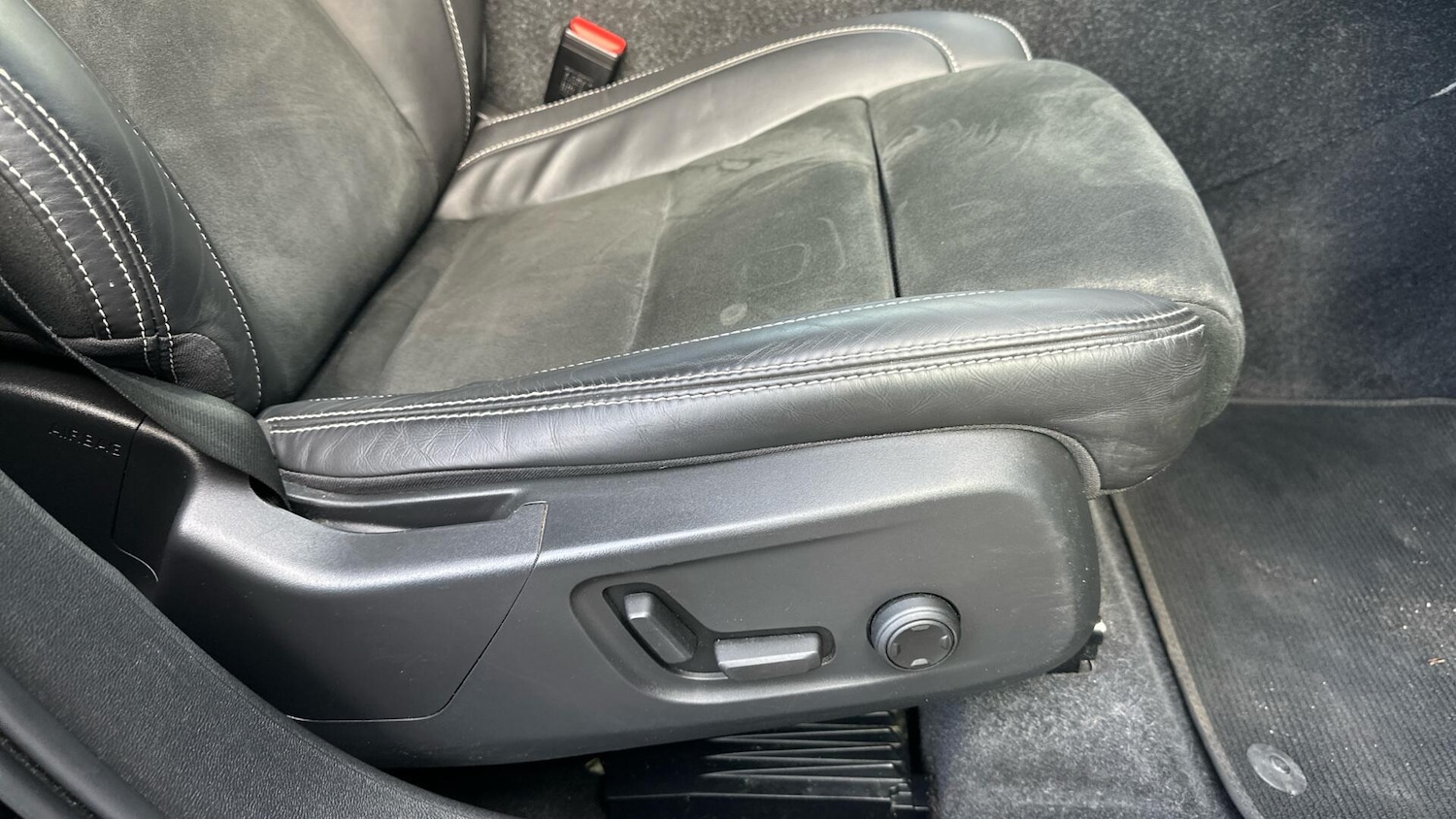 Used Volvo XC40 2022 for sale - 76306698: Photo 28