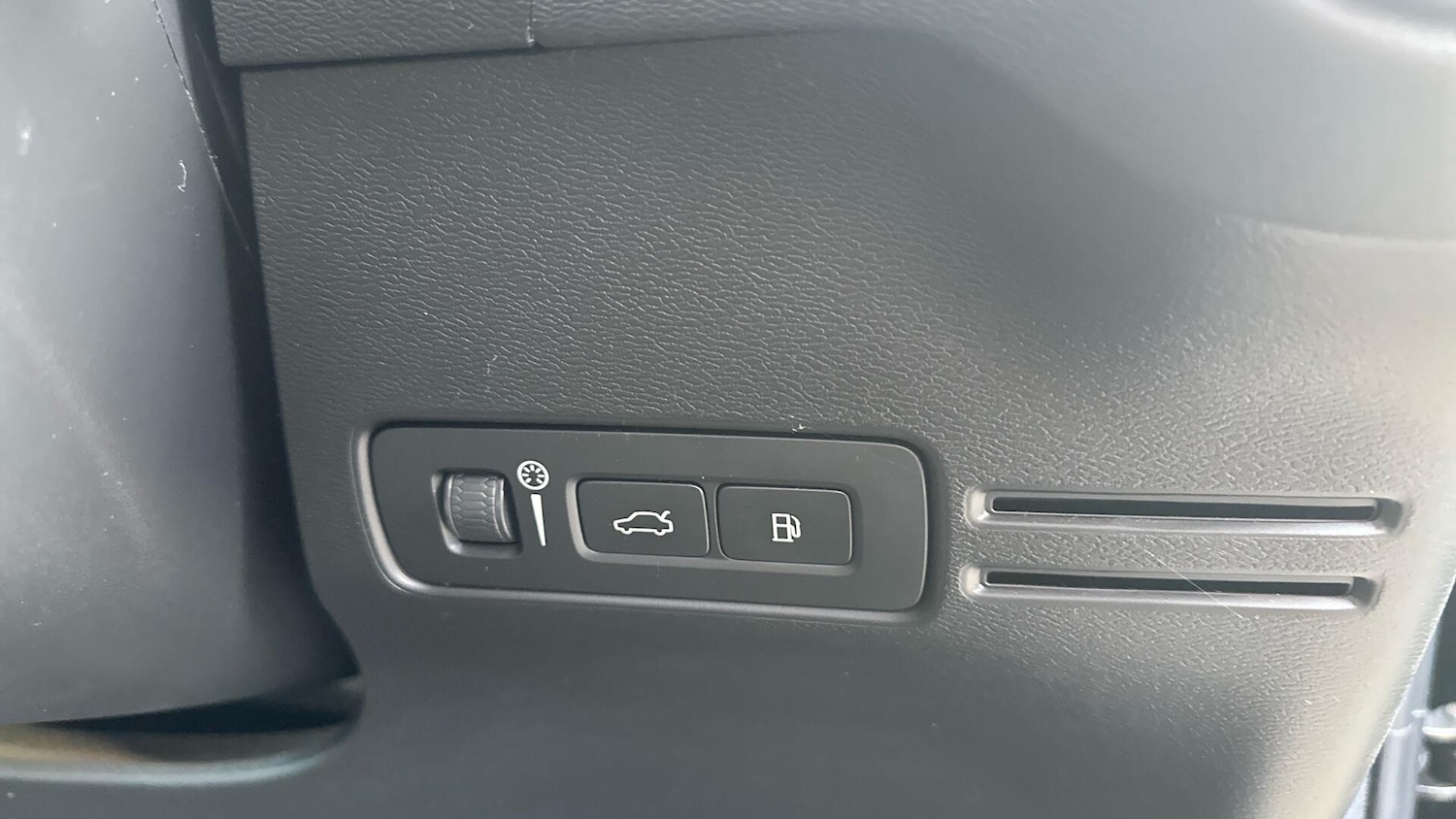 Used Volvo XC40 2022 for sale - 76306698: Photo 32