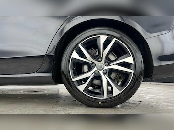 Used Volvo V60 2021 for sale - 78447498: Photo