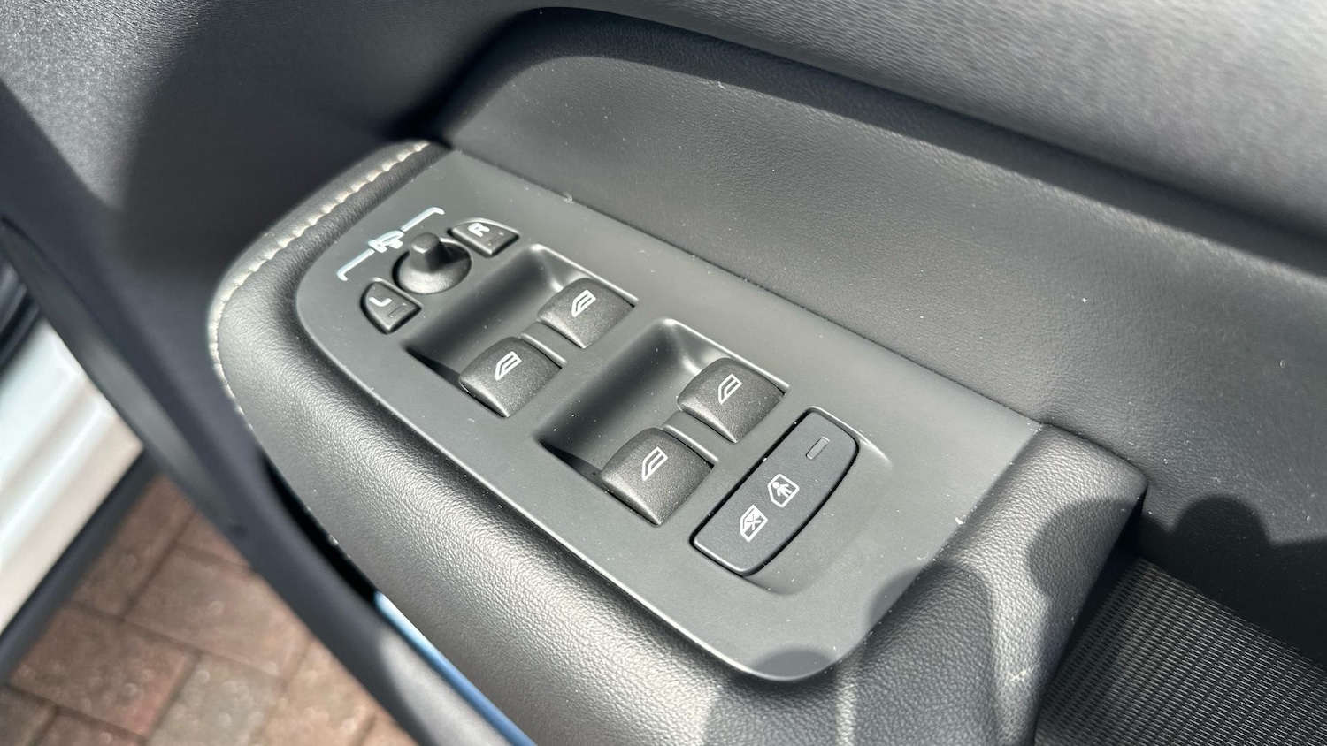 Used Volvo XC60 2022 for sale - 76307809: Photo 23