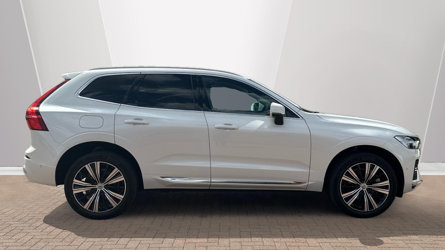Used Volvo XC60 2022 for sale - 76307809: Photo 3