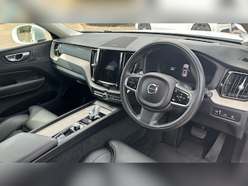 Used Volvo XC60 2022 for sale - 76307809: Photo