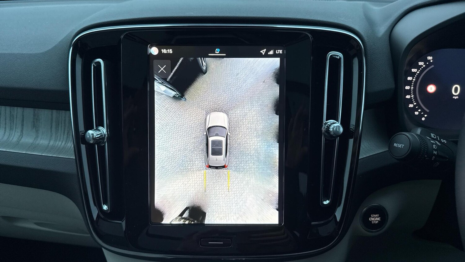 Used Volvo XC40 2026 for sale - 77673057: Photo 12