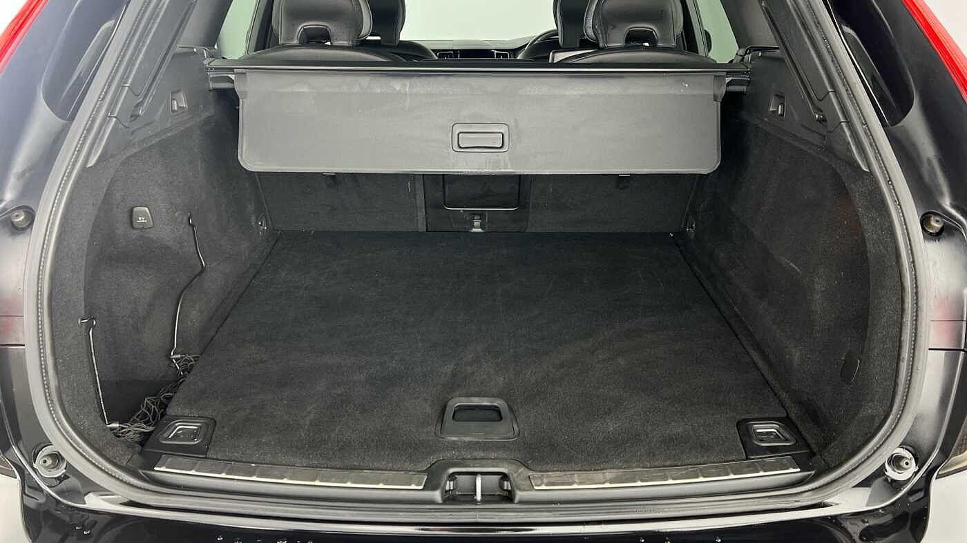 Used Volvo XC60 2021 for sale - 76446547: Photo 5