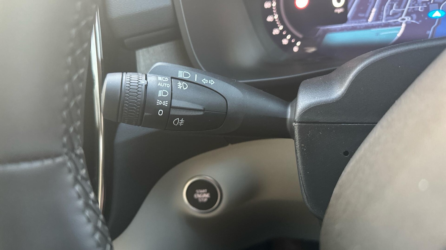 Used Volvo XC40 2025 for sale - 76913491: Photo 18