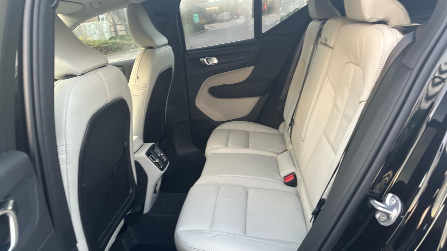 Used Volvo XC40 2025 for sale - 76913491: Photo 29