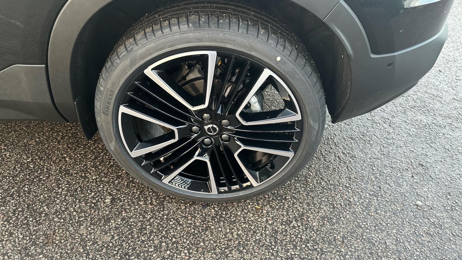 Used Volvo XC40 2025 for sale - 76913491: Photo 36