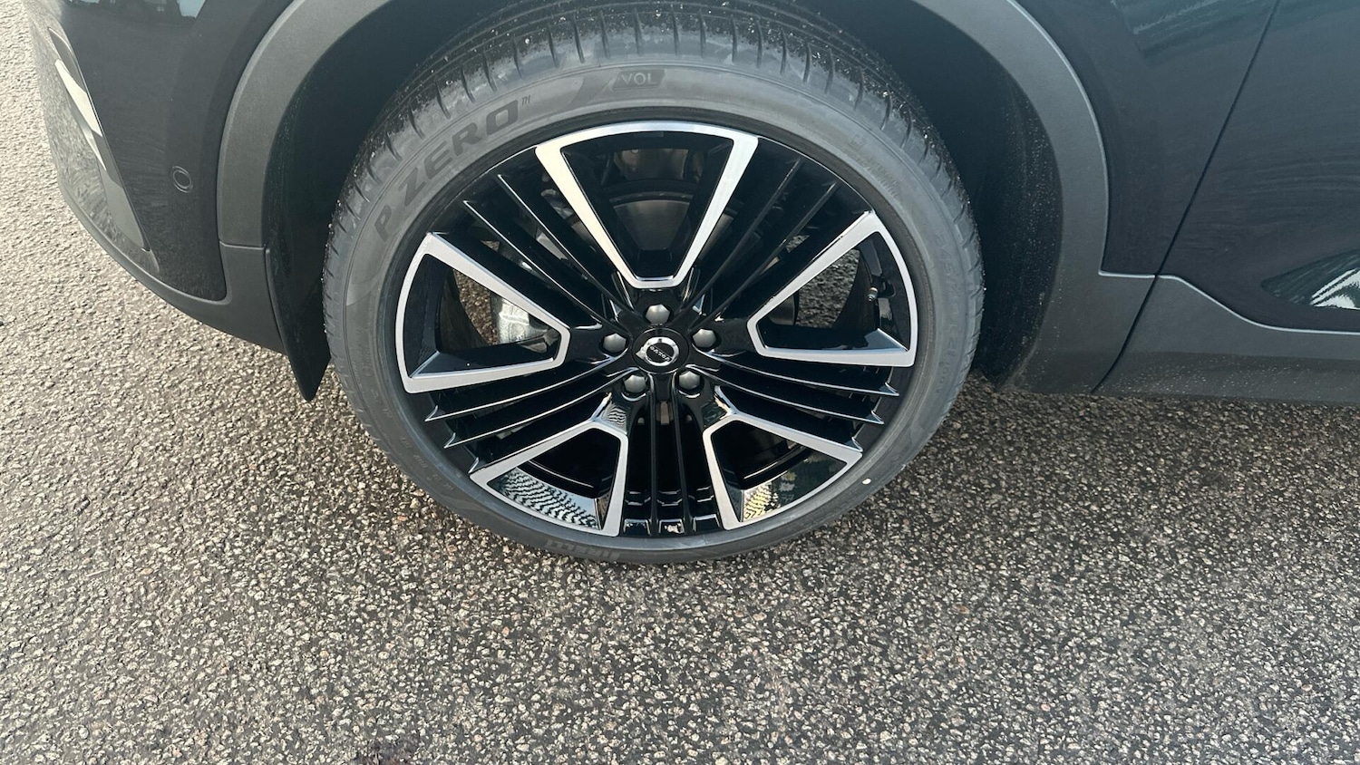 Used Volvo XC40 2025 for sale - 76913491: Photo 38