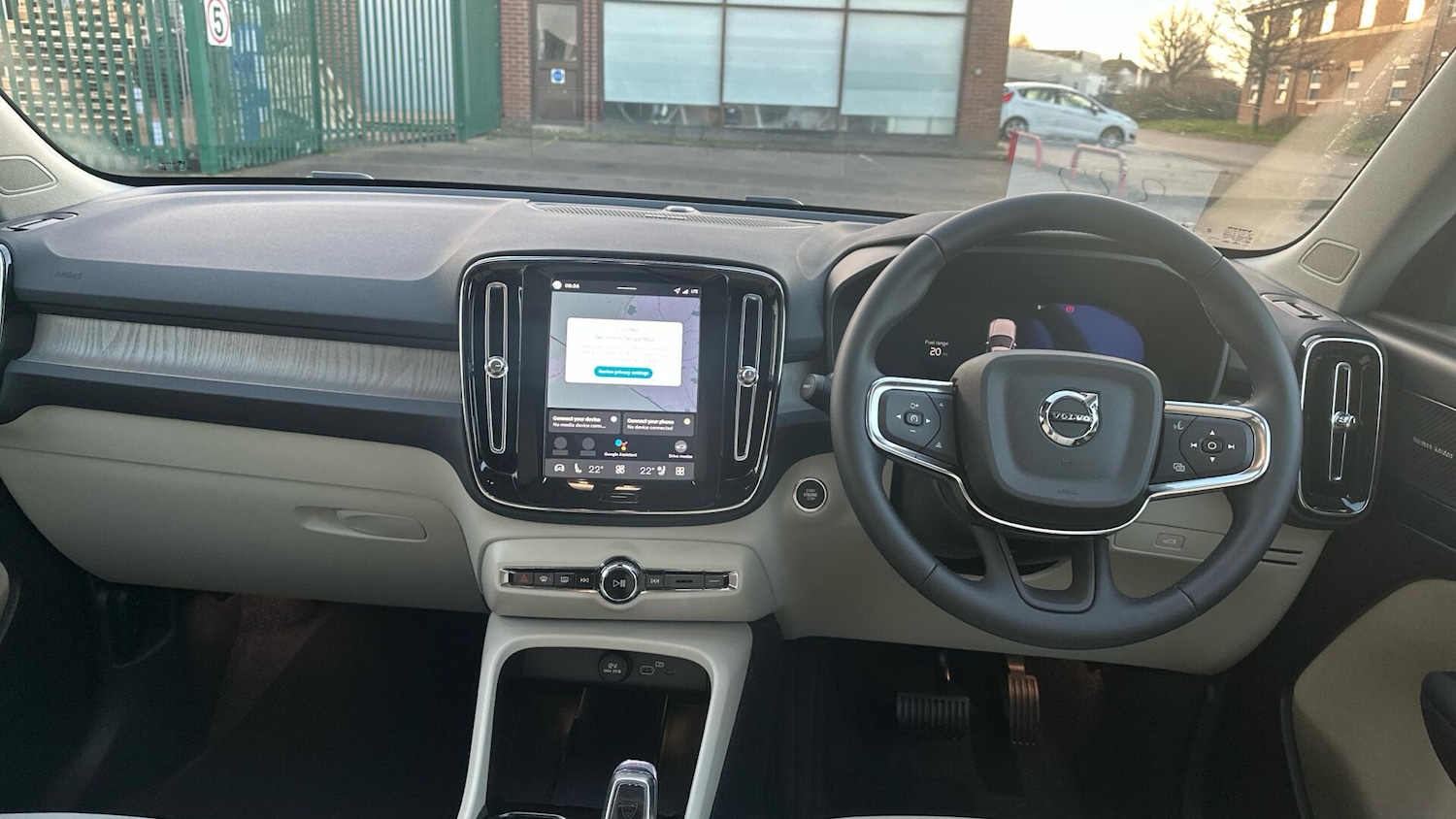 Used Volvo XC40 2025 for sale - 76913491: Photo 5