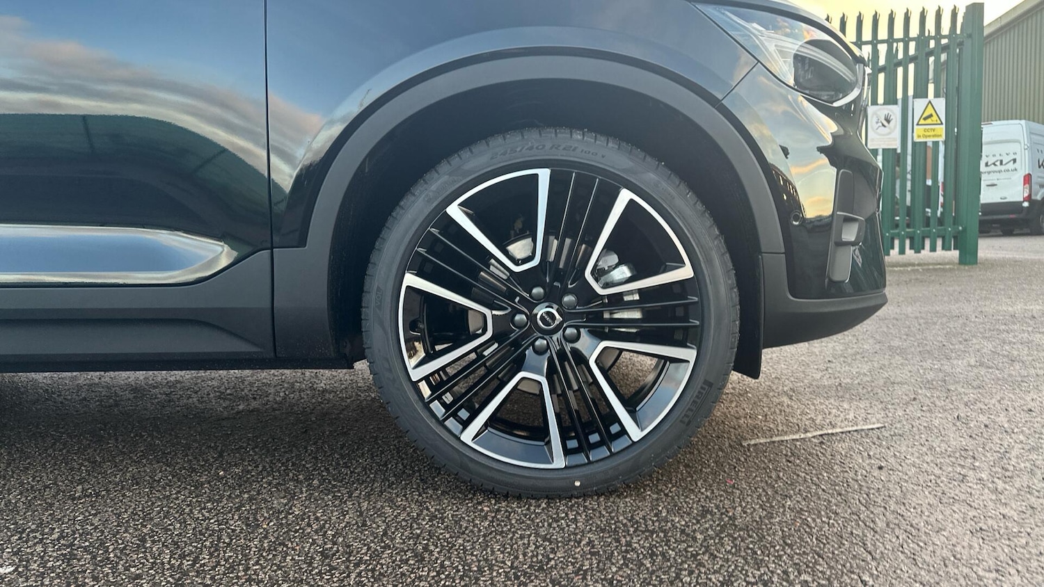 Used Volvo XC40 2025 for sale - 76913491: Photo 9