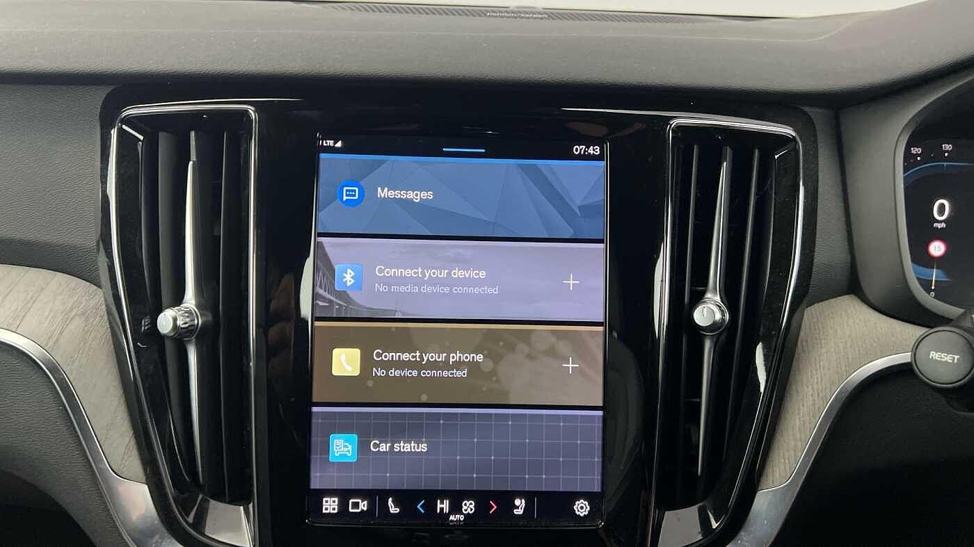 Used Volvo V60 2022 for sale - 77673063: Photo 10