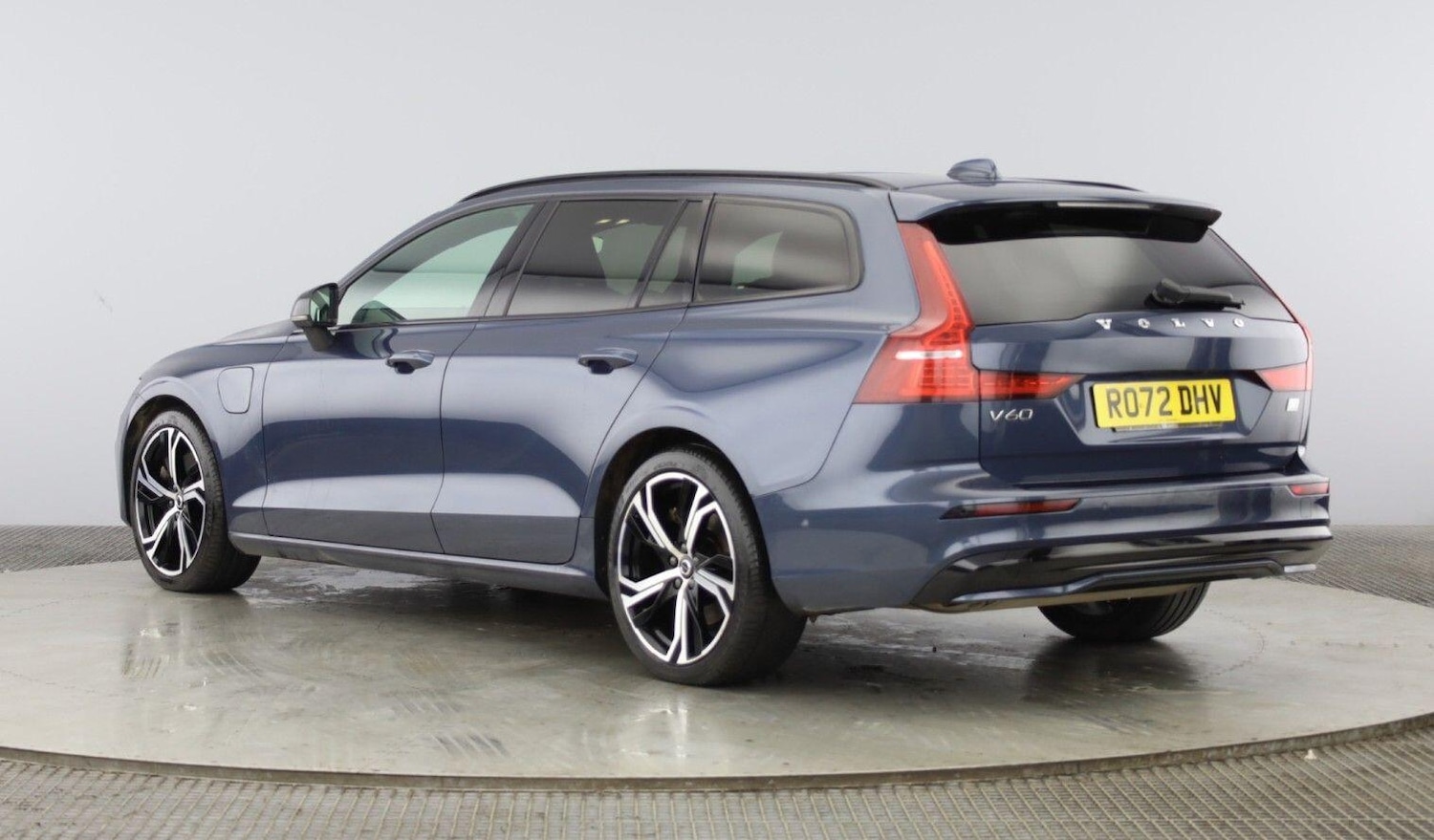 Used Volvo V60 2022 for sale - 77673063: Photo 14