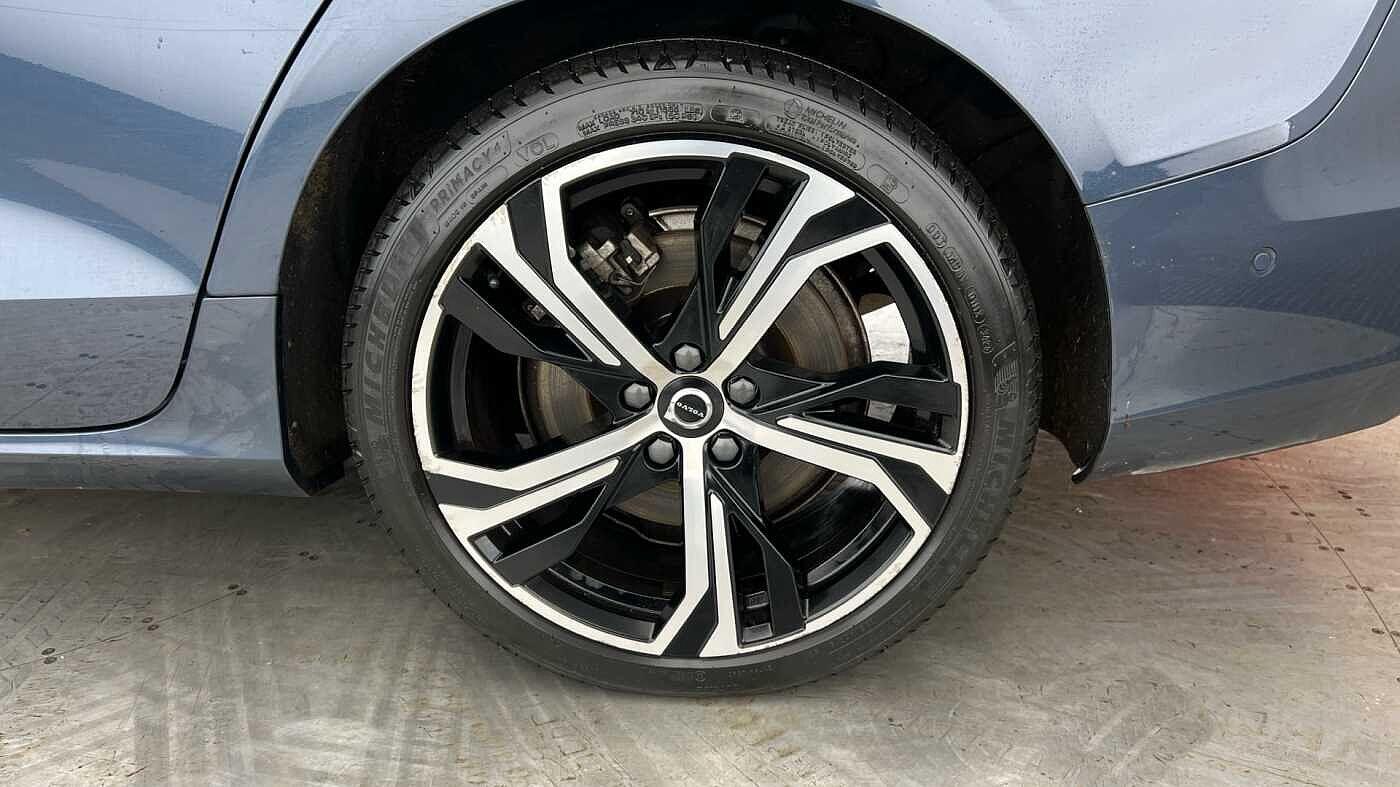 Used Volvo V60 2022 for sale - 77673063: Photo 4