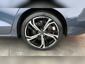 Used Volvo V60 2022 for sale - 77673063: Photo