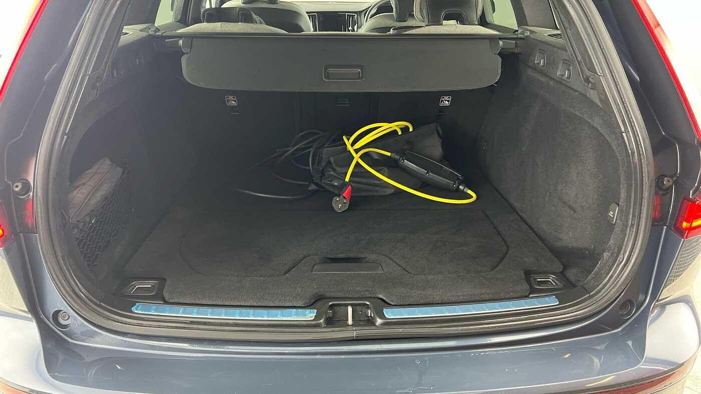 Used Volvo V60 2022 for sale - 77673063: Photo 5