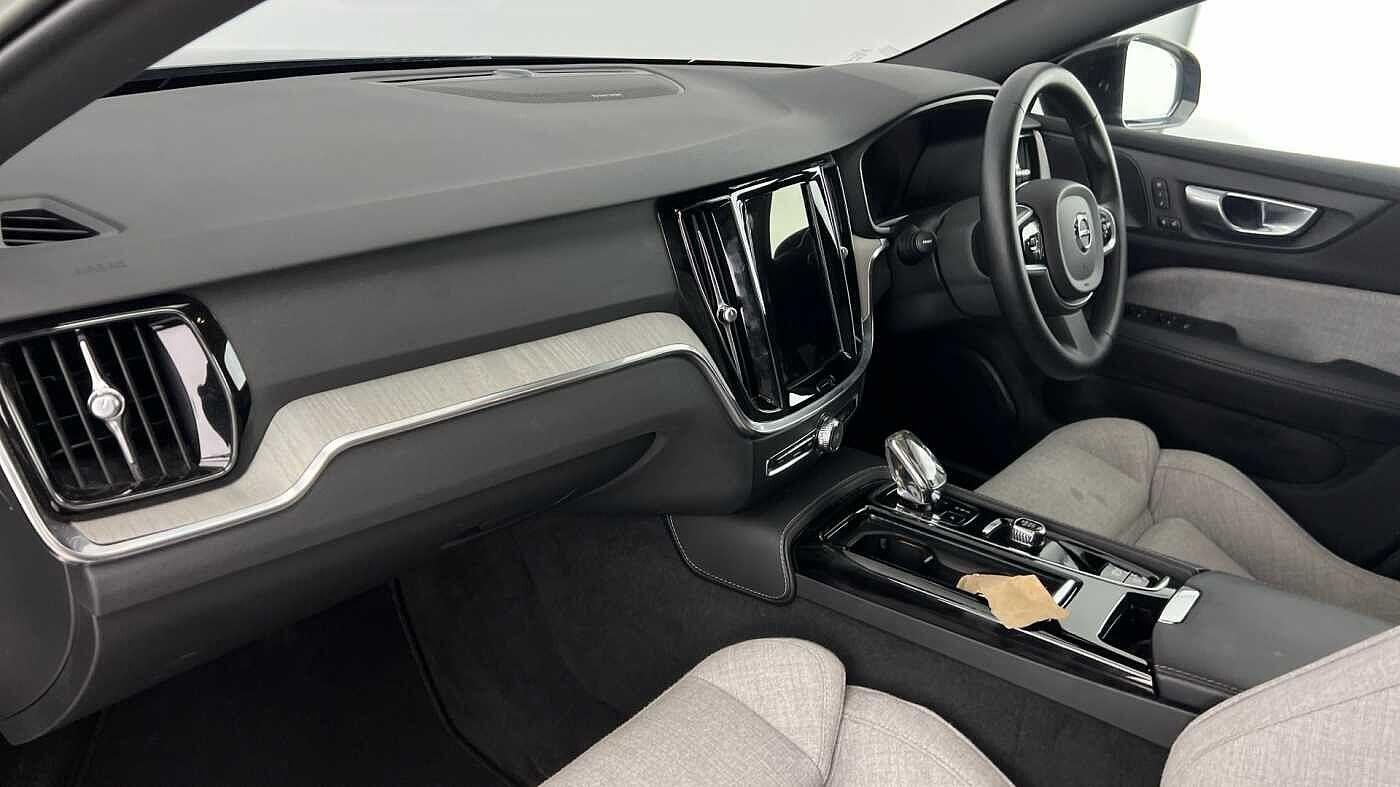 Used Volvo V60 2022 for sale - 77673063: Photo 6