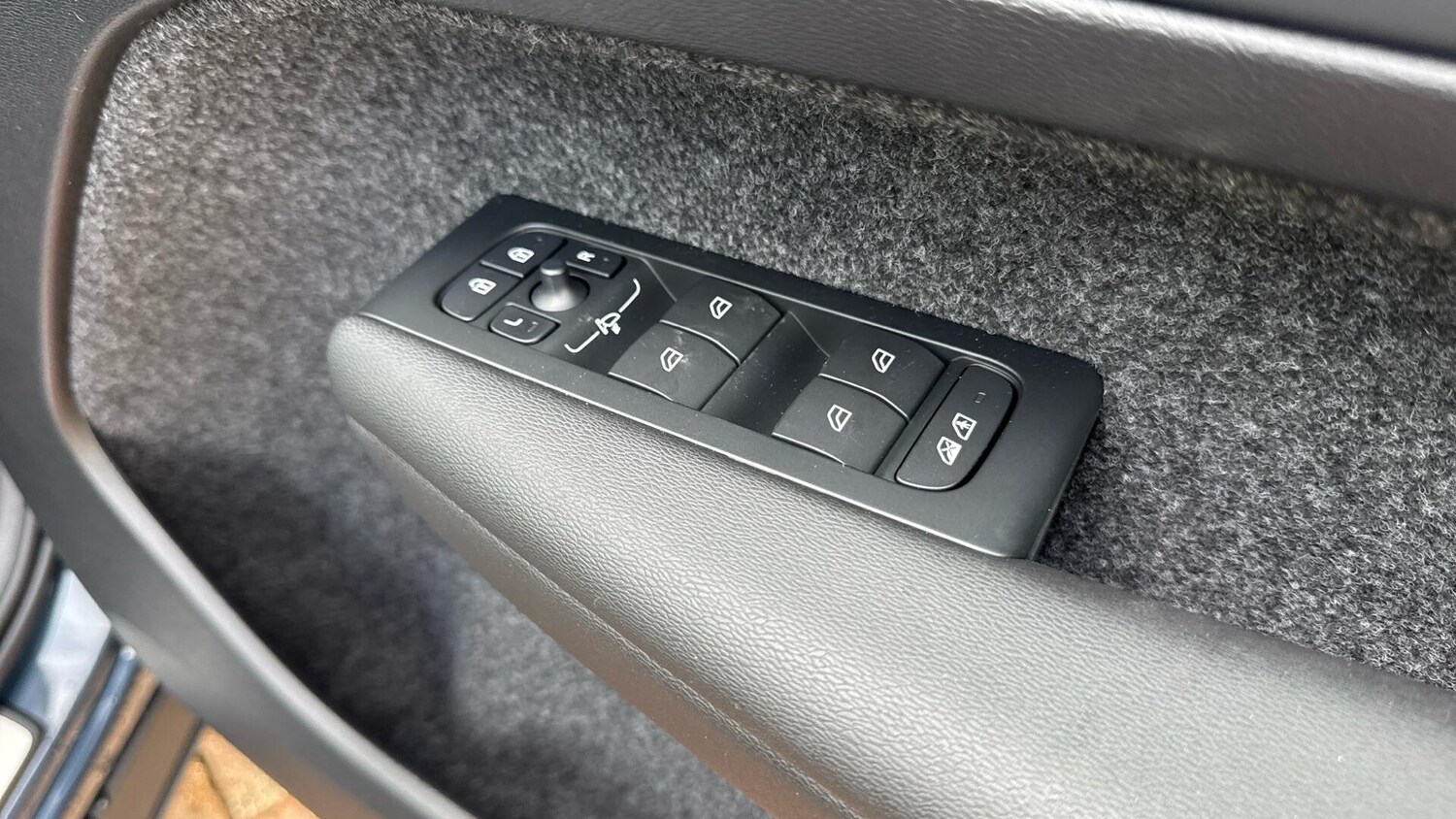 Used Volvo XC40 2026 for sale - 77723013: Photo 22