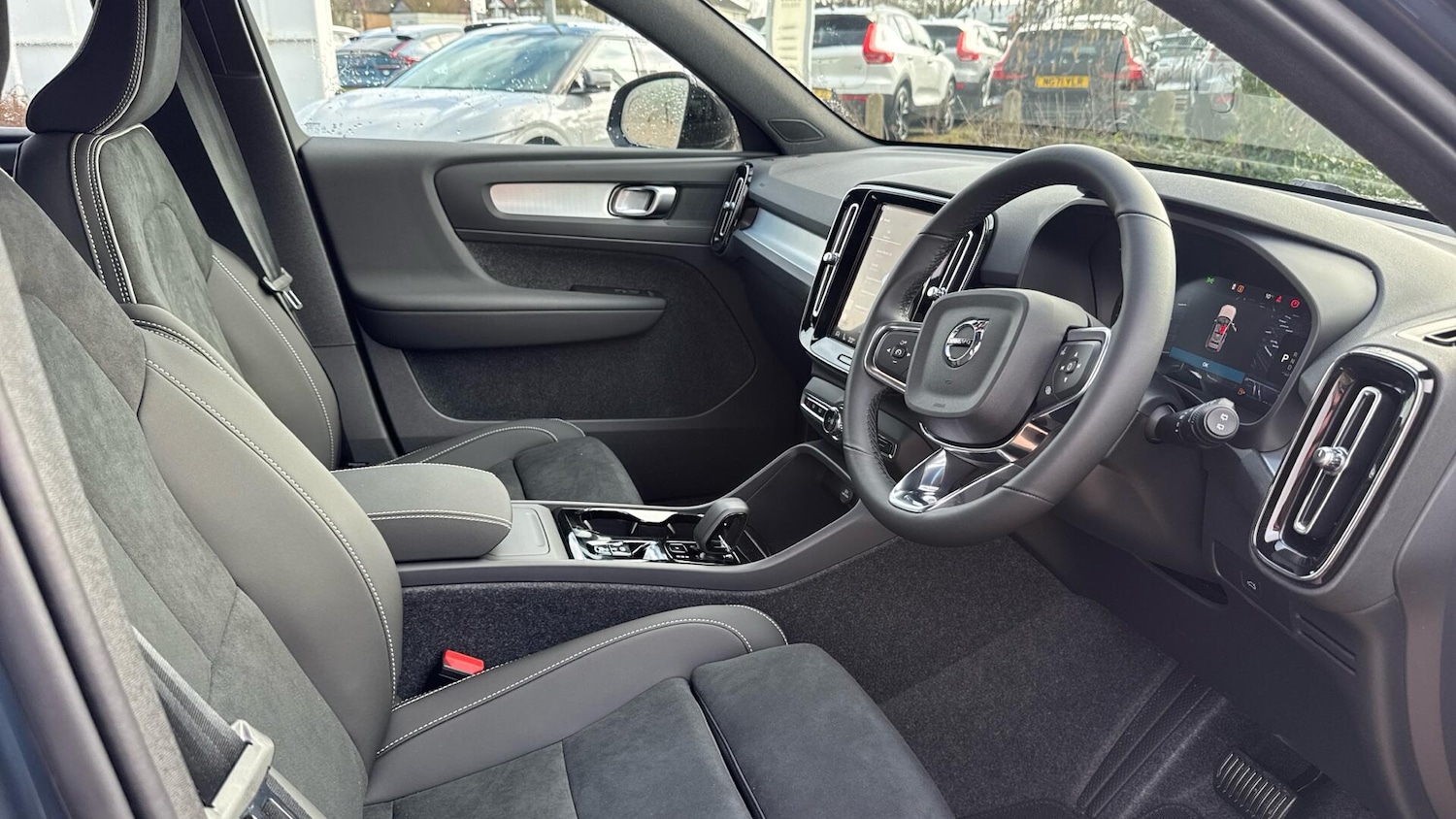 Used Volvo XC40 2026 for sale - 77723013: Photo 4