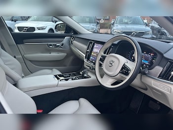 Used Volvo V90 2024 for sale - 76752778: Photo