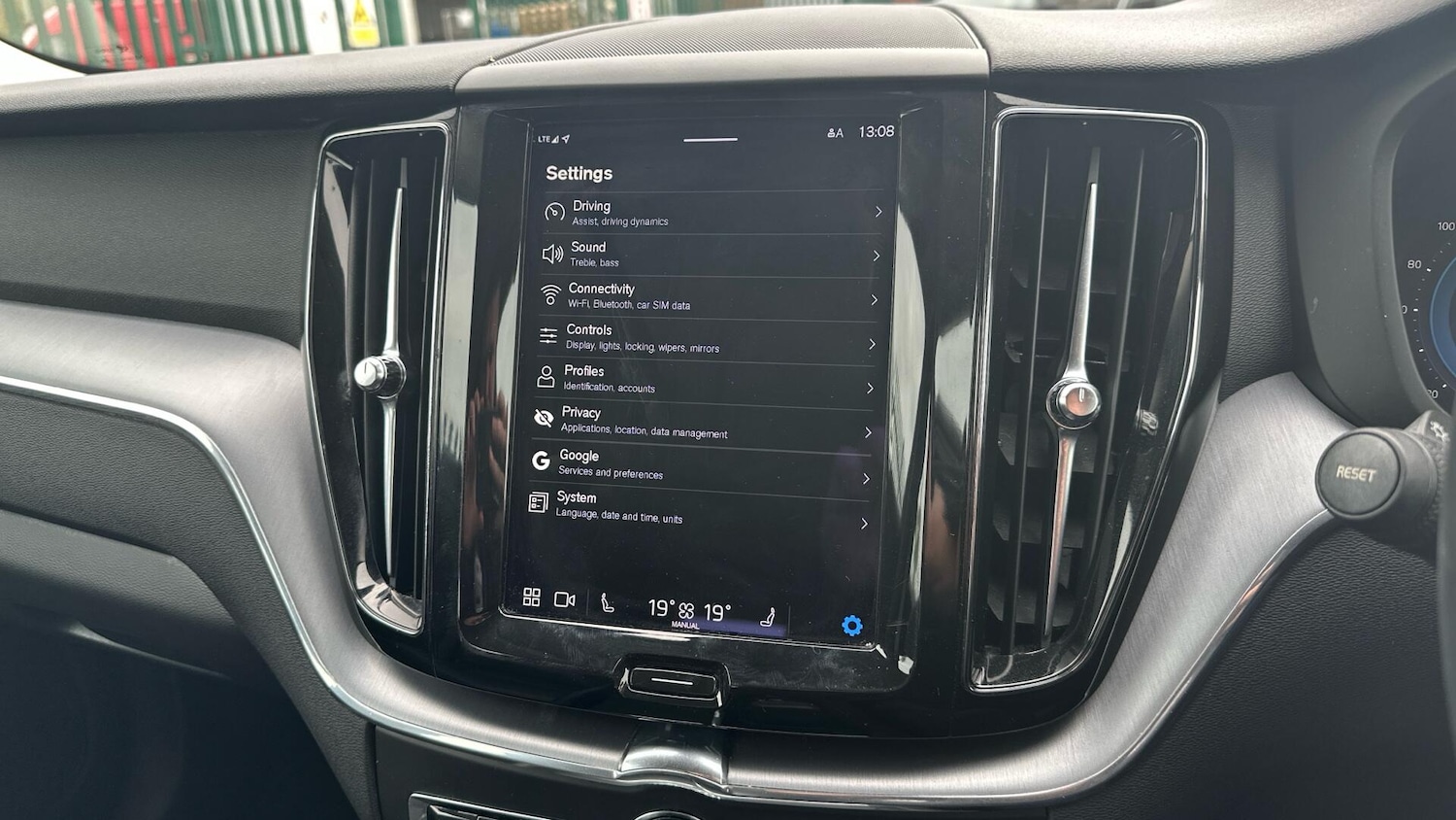 Used Volvo XC60 2021 for sale - 76573795: Photo 15