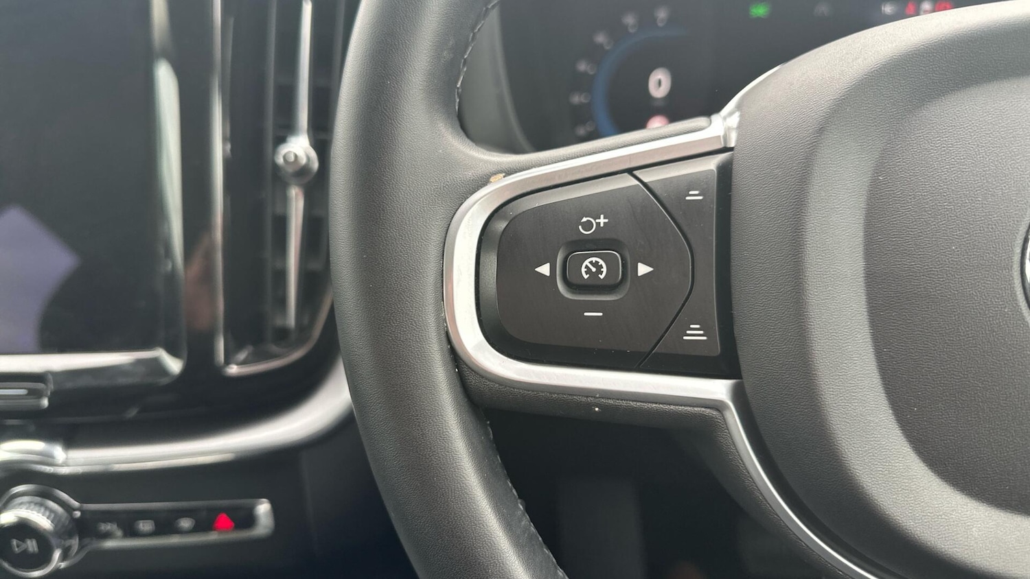 Used Volvo XC60 2021 for sale - 76573795: Photo 19