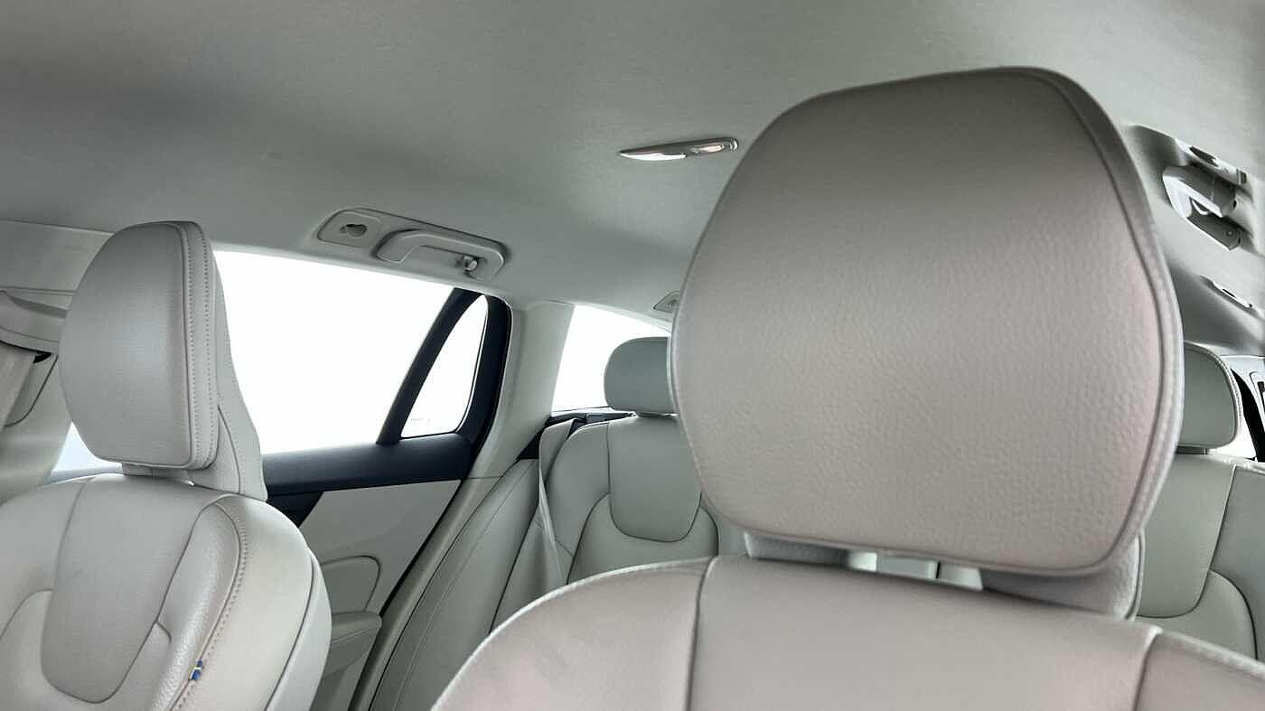 Used Volvo V60 2022 for sale - 78046967: Photo 11