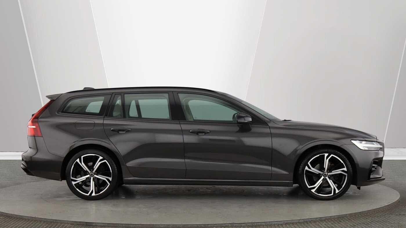 Used Volvo V60 2022 for sale - 78046967: Photo 2