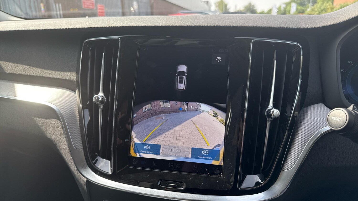 Used Volvo V60 2025 for sale - 76306981: Photo 17