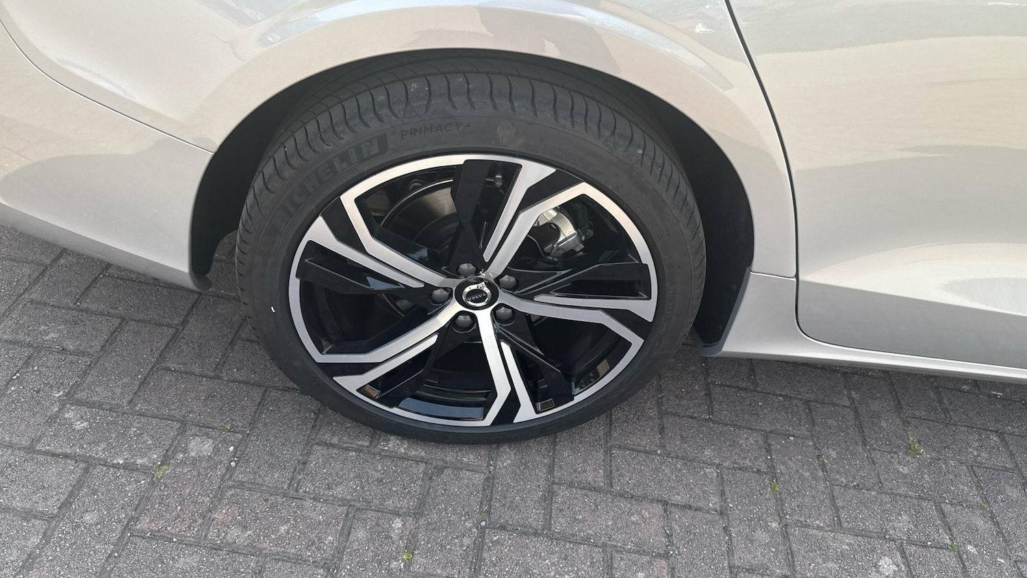 Used Volvo V60 2025 for sale - 76306981: Photo 42