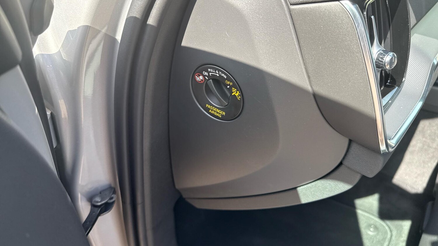 Used Volvo V60 2025 for sale - 76306981: Photo 44