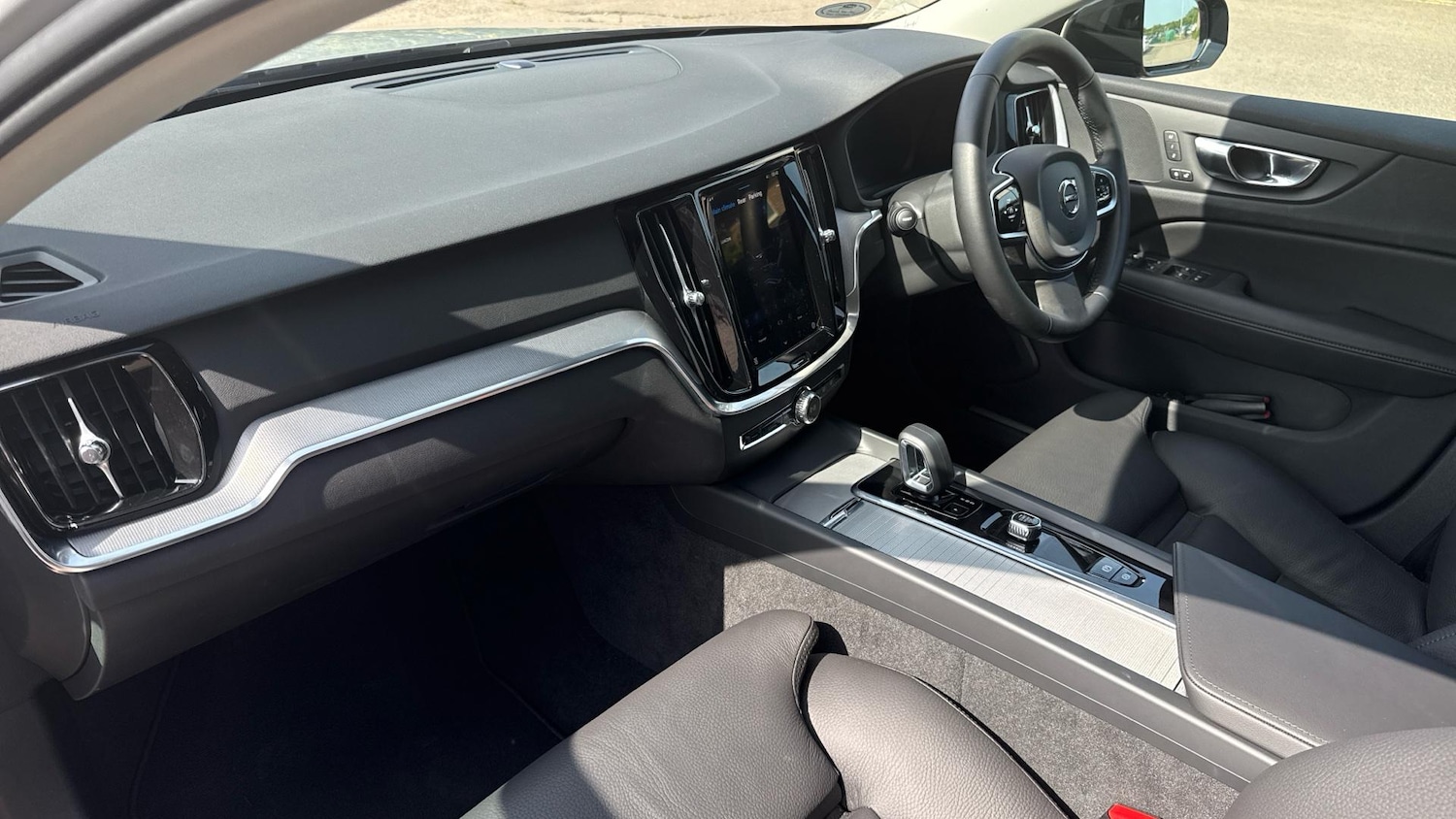 Used Volvo V60 2025 for sale - 76306981: Photo 46