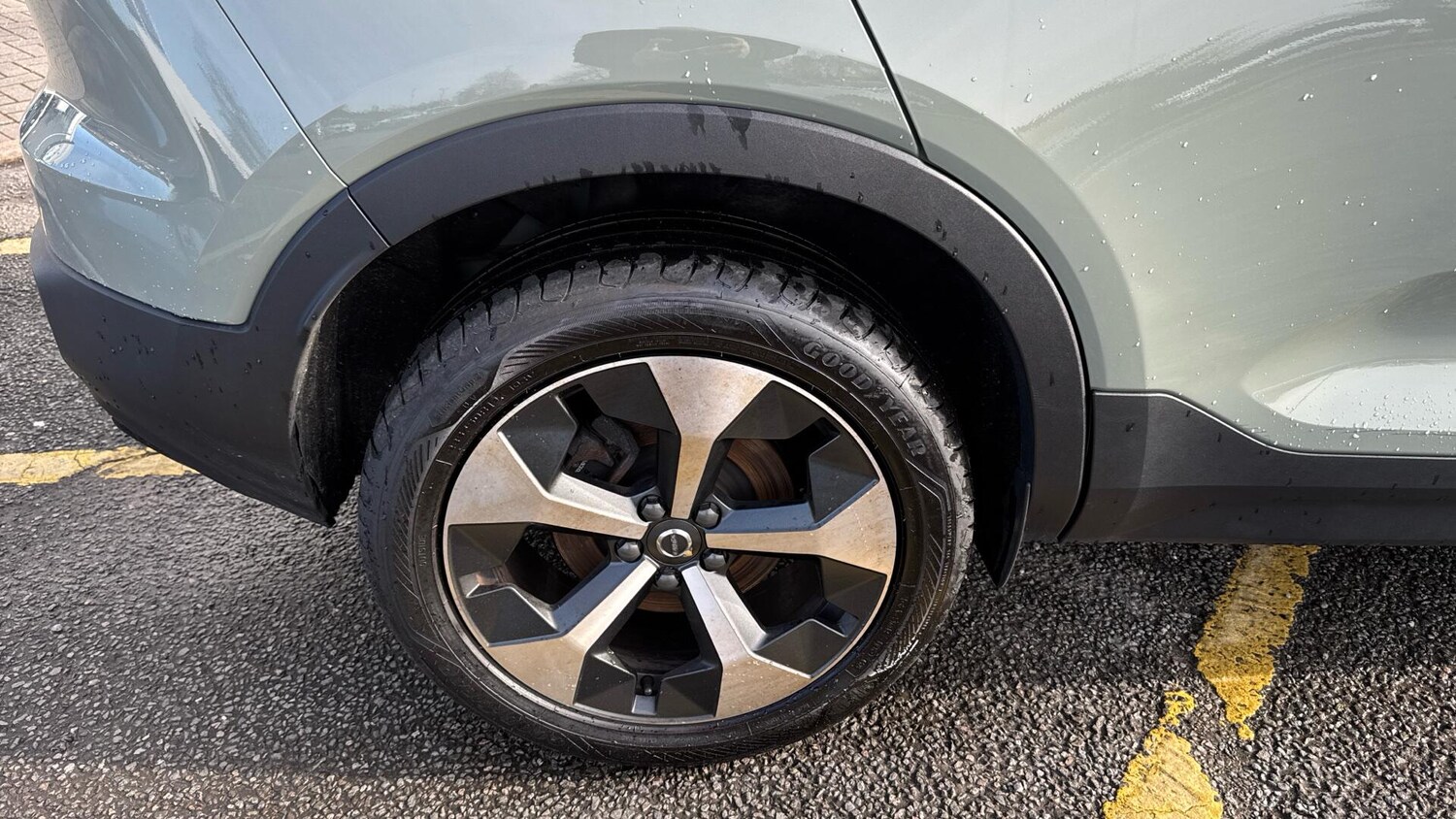 Used Volvo XC40 2025 for sale - 77673164: Photo 15