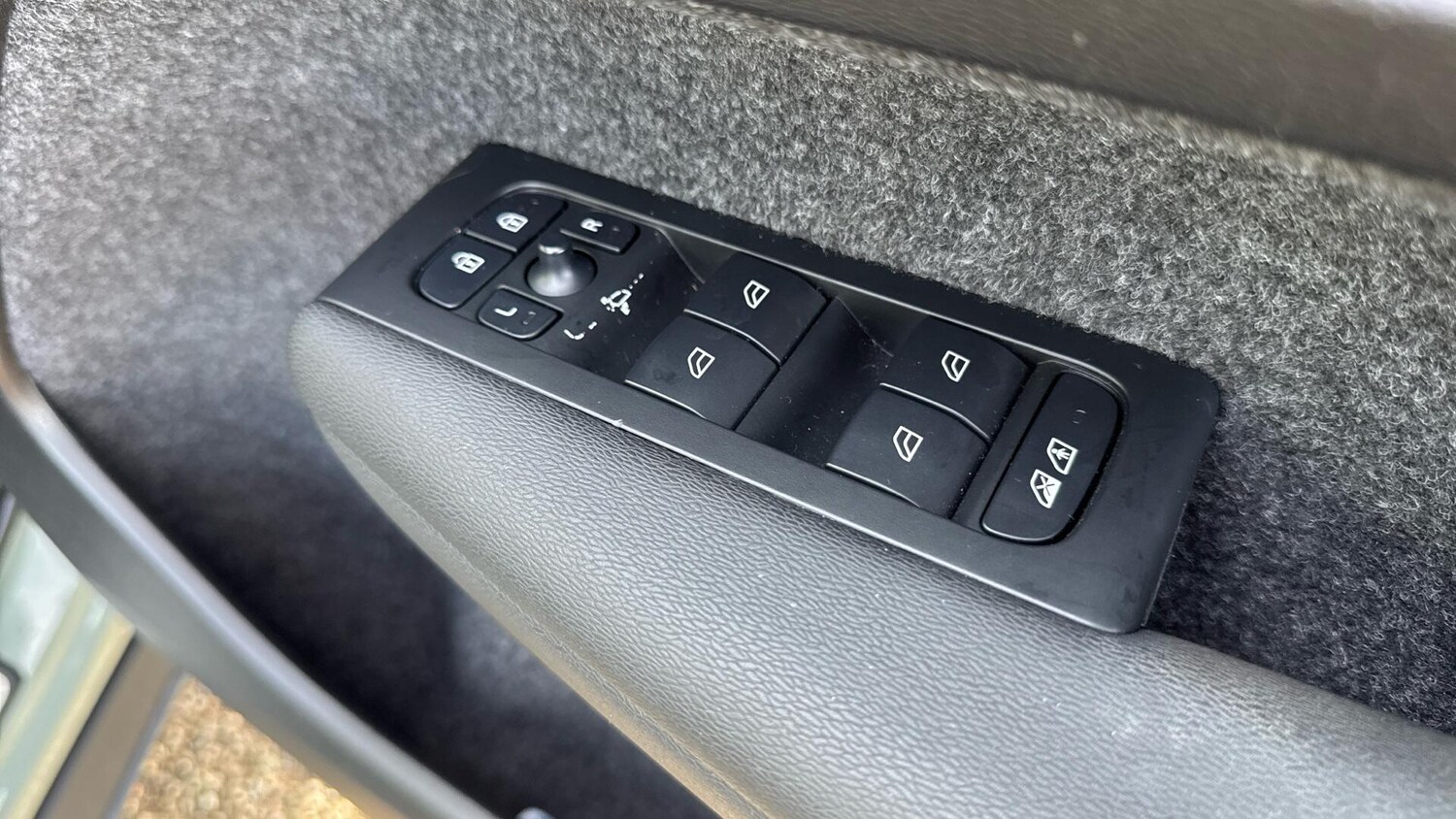 Used Volvo XC40 2025 for sale - 77673164: Photo 24