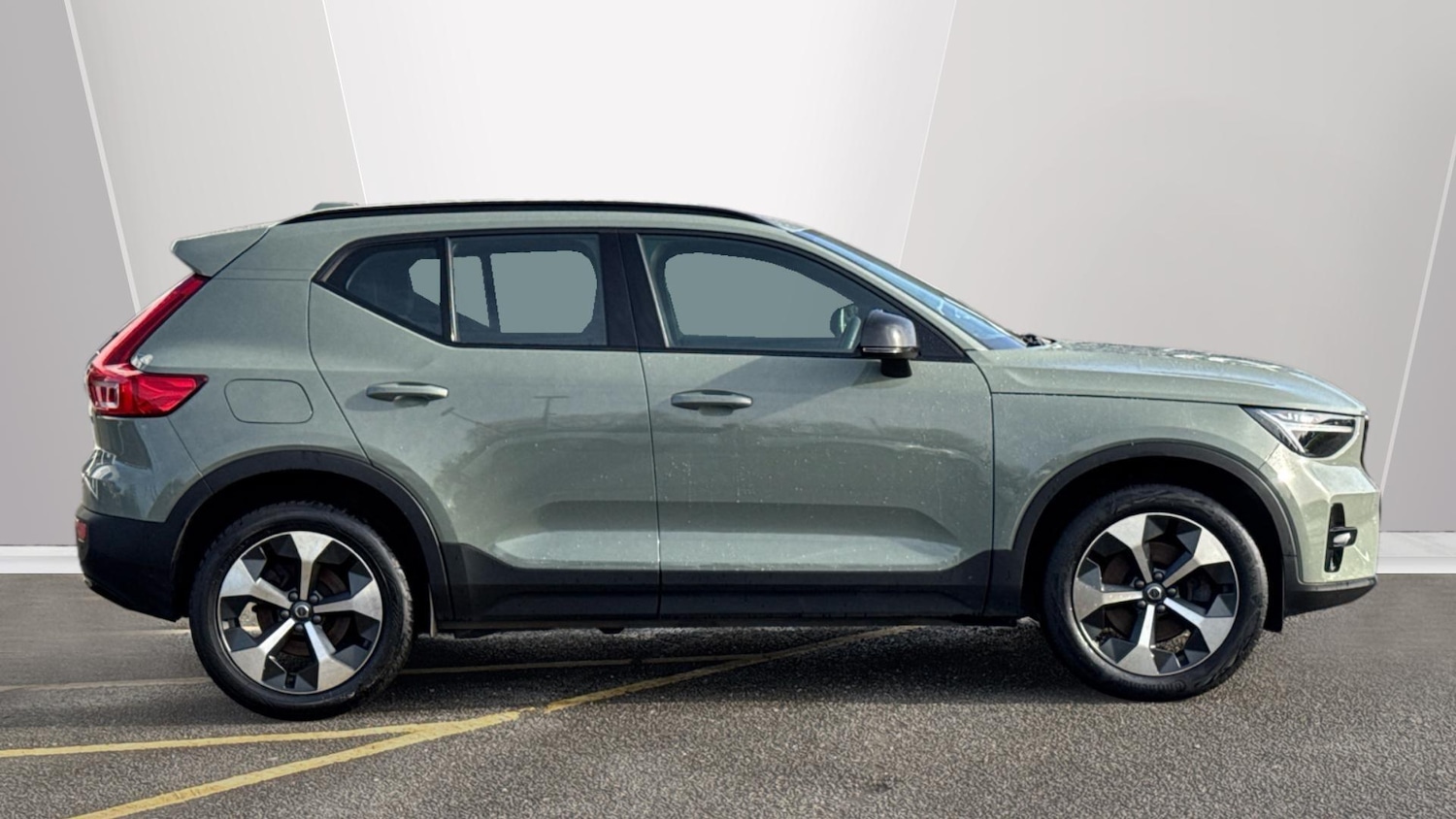 Used Volvo XC40 2025 for sale - 77673164: Photo 3