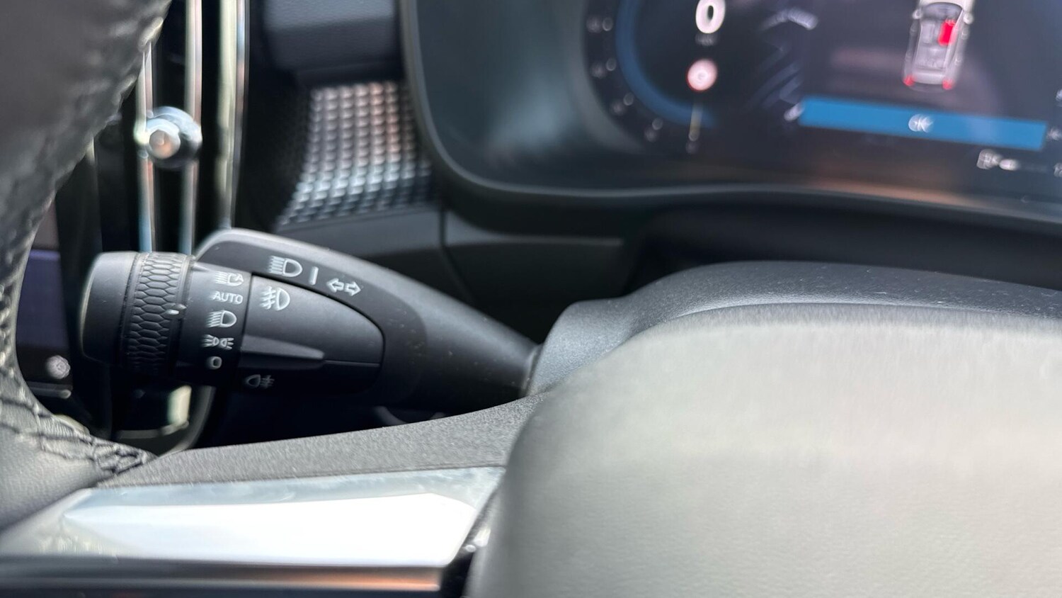 Used Volvo XC40 2025 for sale - 77673164: Photo 30