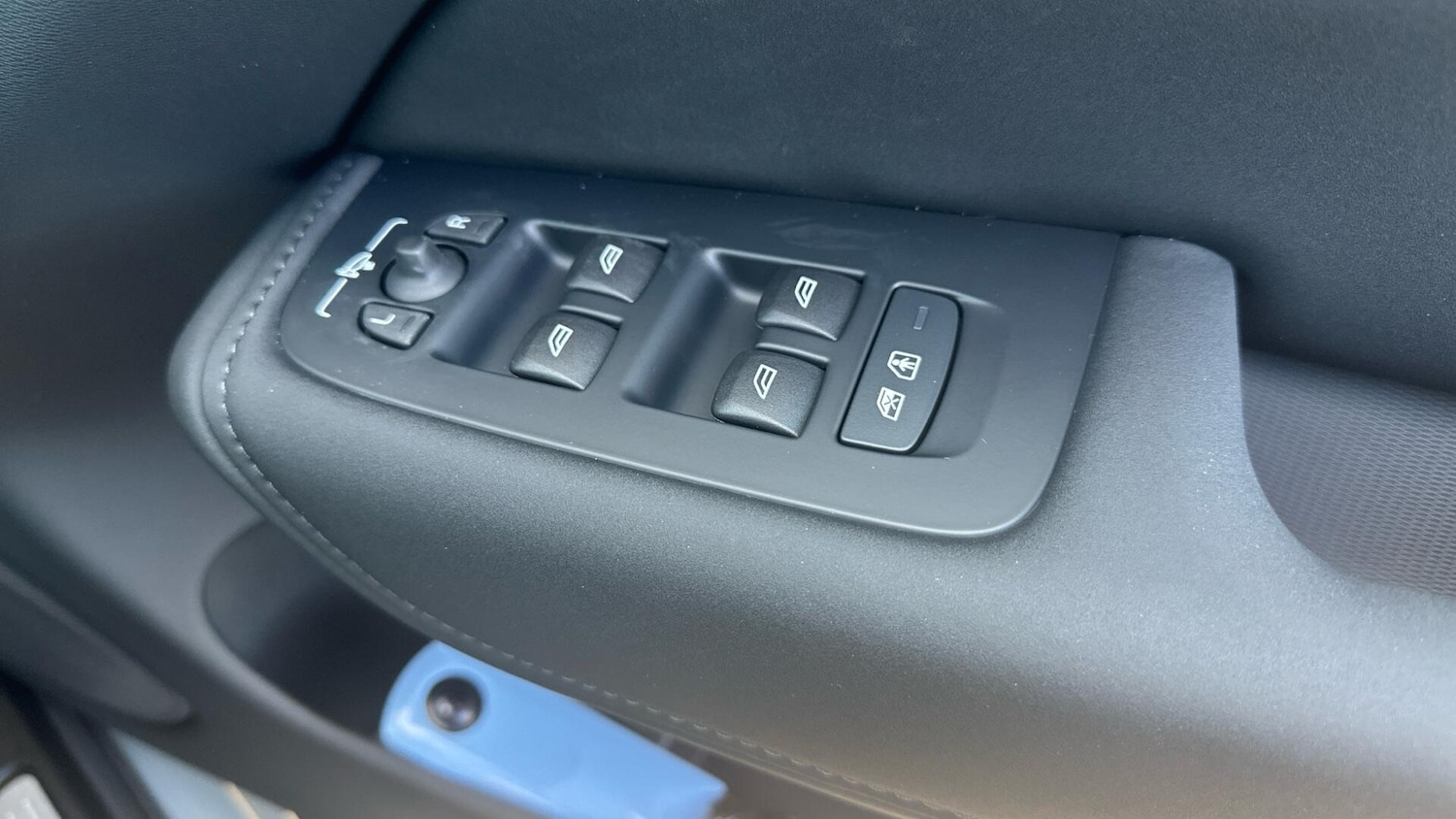 Used Volvo XC60 2025 for sale - 76425000: Photo 21