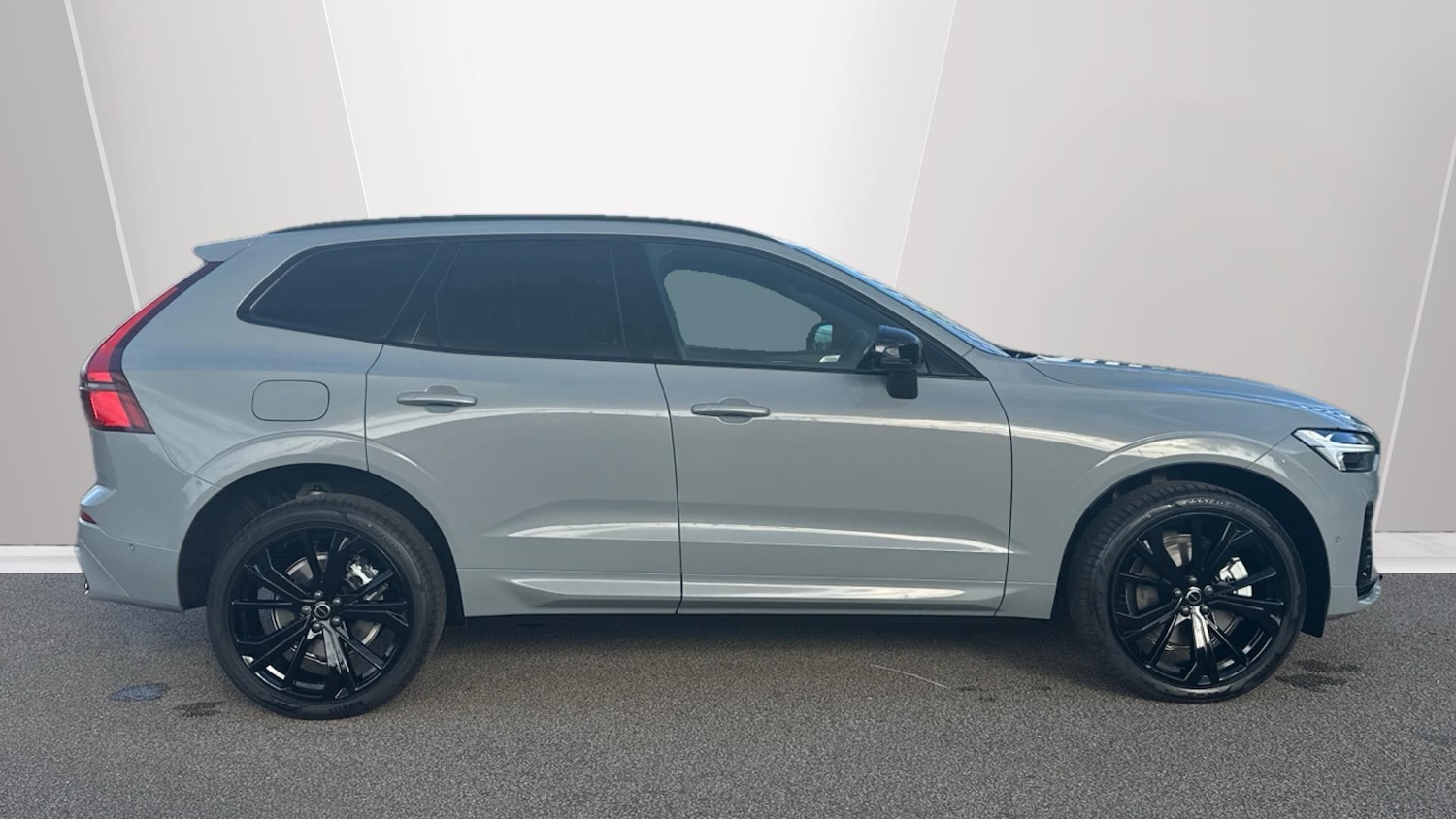 Used Volvo XC60 2025 for sale - 76425000: Photo 3