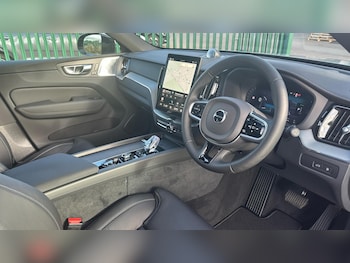 Used Volvo XC60 2025 for sale - 76425000: Photo
